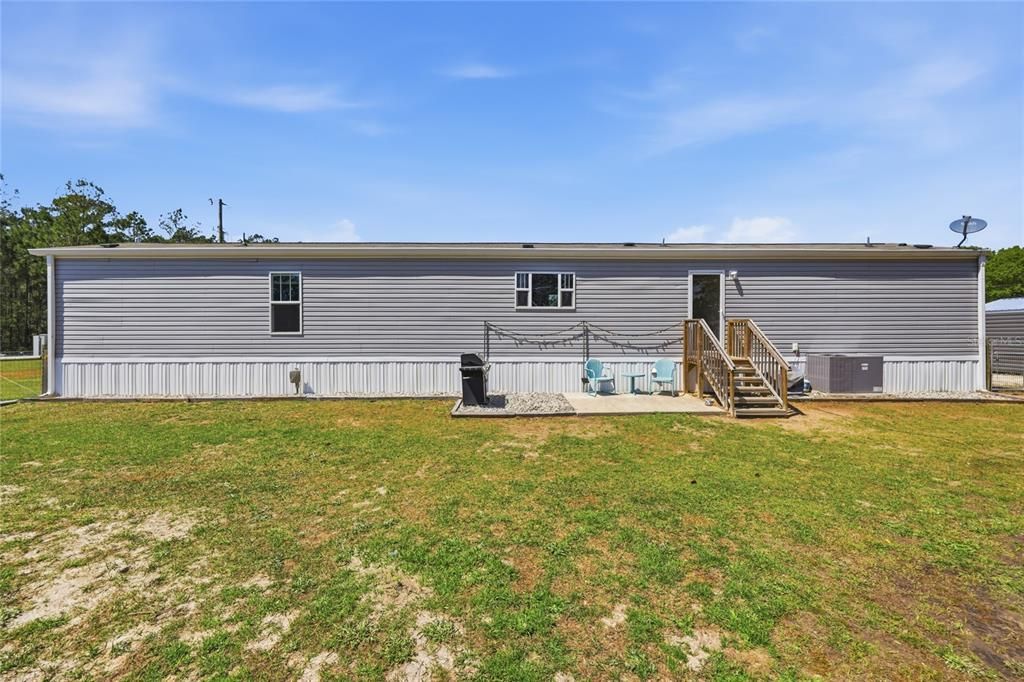 Active With Contract: $229,000 (3 beds, 2 baths, 1008 Square Feet)