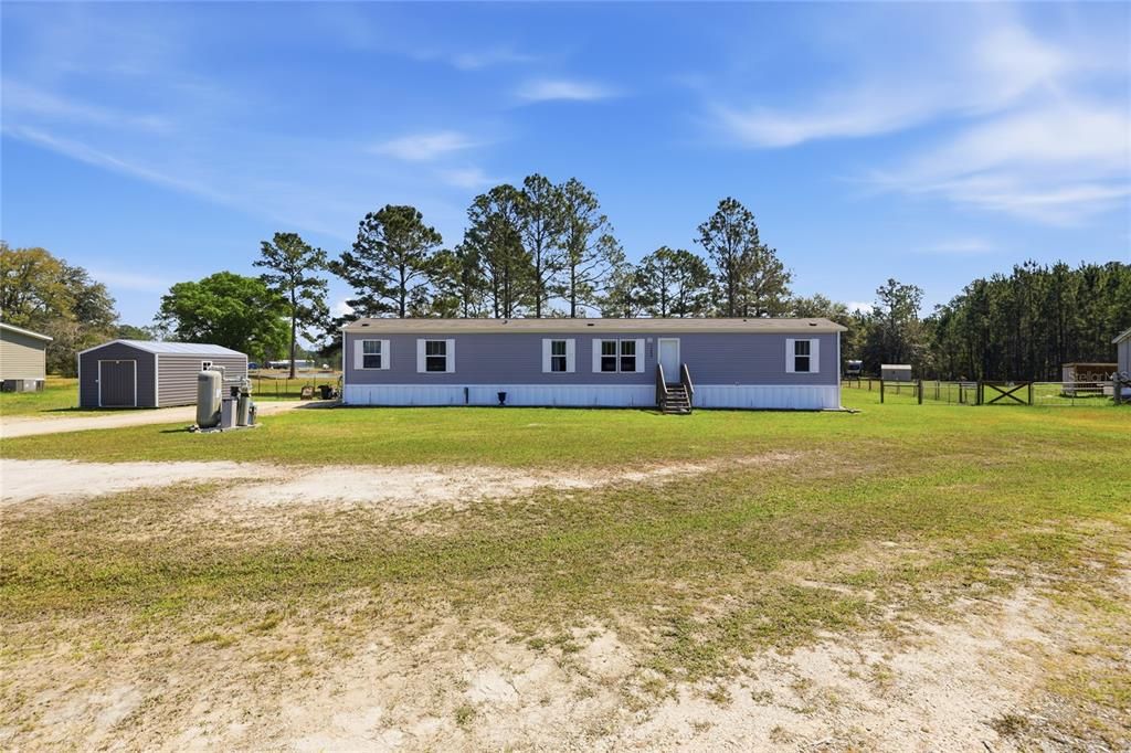 Active With Contract: $229,000 (3 beds, 2 baths, 1008 Square Feet)