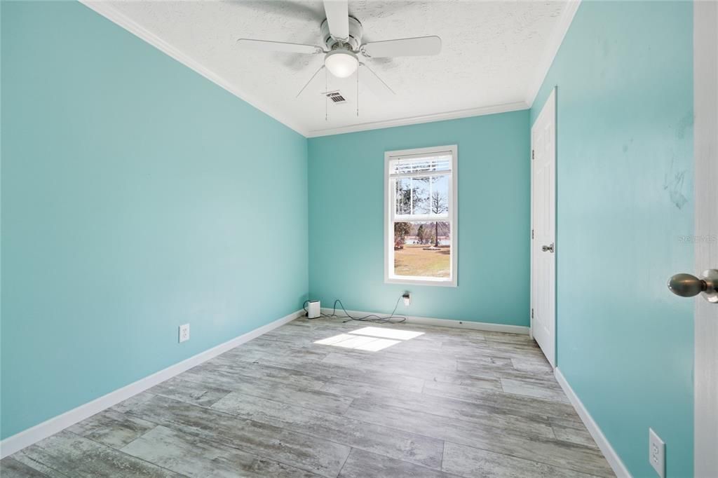 Active With Contract: $229,000 (3 beds, 2 baths, 1008 Square Feet)