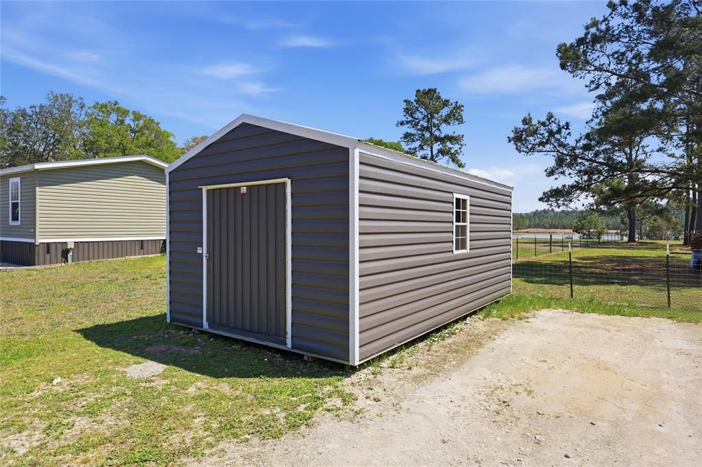 Active With Contract: $229,000 (3 beds, 2 baths, 1008 Square Feet)