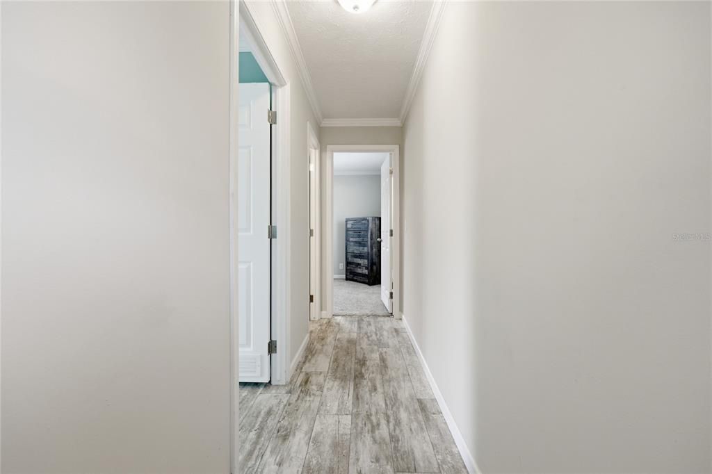Active With Contract: $229,000 (3 beds, 2 baths, 1008 Square Feet)