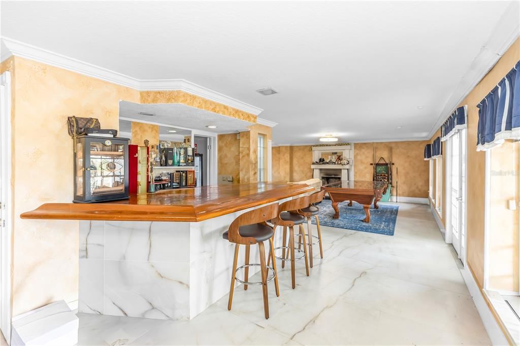 En Venta: $1,399,000 (7 camas, 4 baños, 6712 Pies cuadrados)