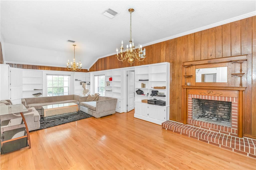 En Venta: $1,399,000 (7 camas, 4 baños, 6712 Pies cuadrados)