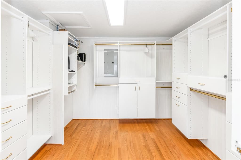 En Venta: $1,399,000 (7 camas, 4 baños, 6712 Pies cuadrados)