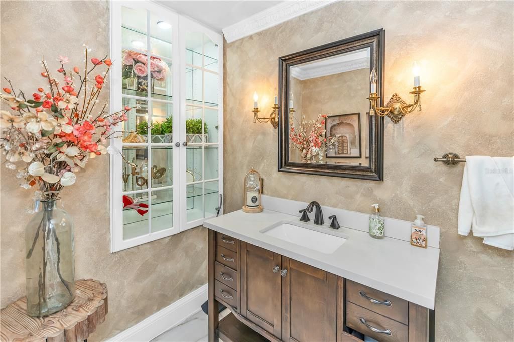 En Venta: $1,399,000 (7 camas, 4 baños, 6712 Pies cuadrados)