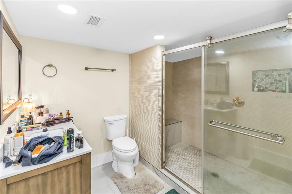 En Venta: $1,399,000 (7 camas, 4 baños, 6712 Pies cuadrados)