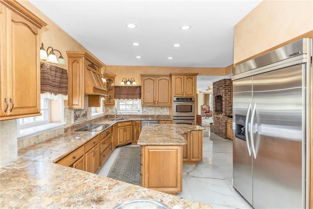 En Venta: $1,399,000 (7 camas, 4 baños, 6712 Pies cuadrados)