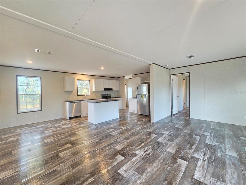 For Sale: $268,990 (3 beds, 2 baths, 1493 Square Feet)