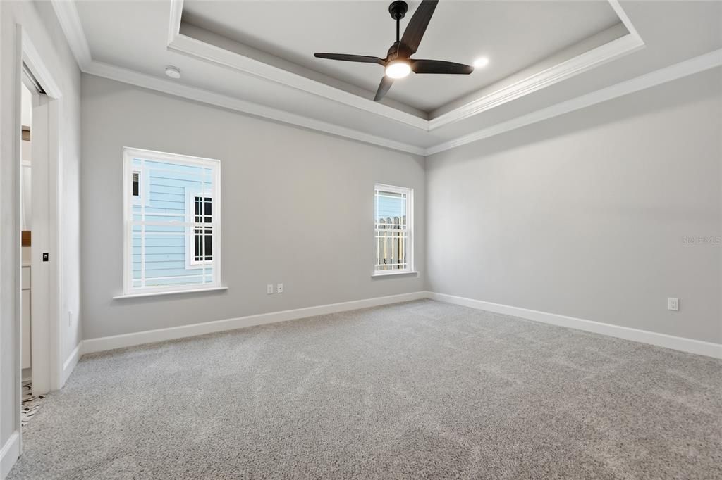 Active With Contract: $436,400 (3 beds, 2 baths, 1710 Square Feet)