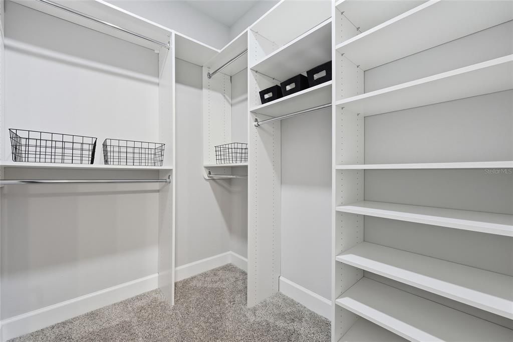 Active With Contract: $436,400 (3 beds, 2 baths, 1710 Square Feet)