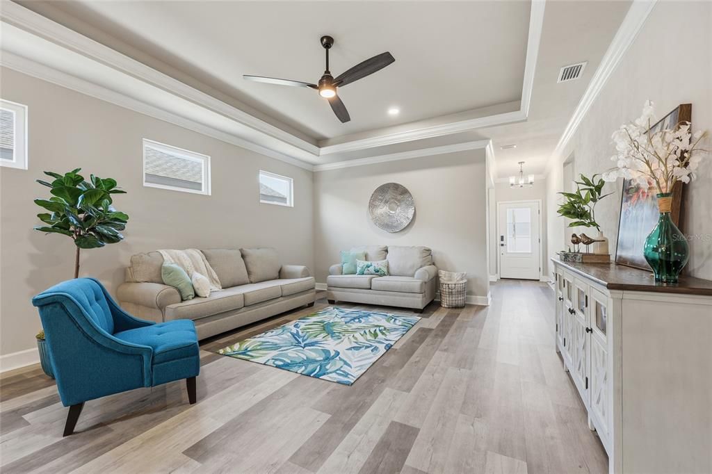 Active With Contract: $436,400 (3 beds, 2 baths, 1710 Square Feet)