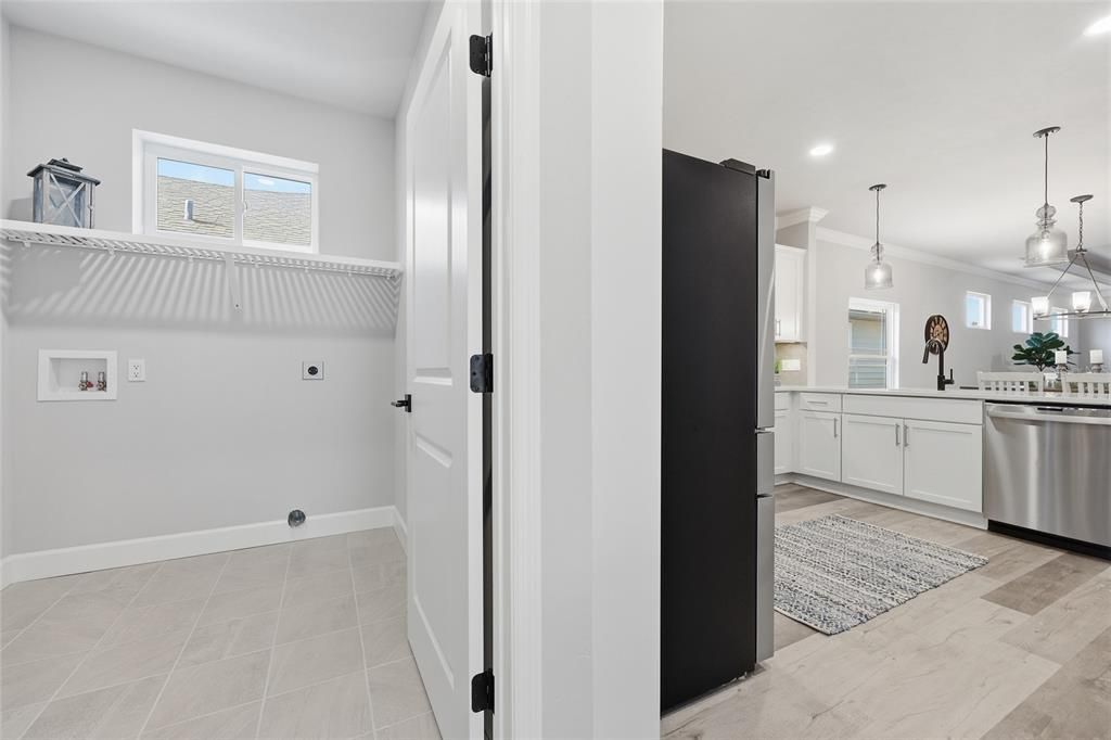 Active With Contract: $436,400 (3 beds, 2 baths, 1710 Square Feet)