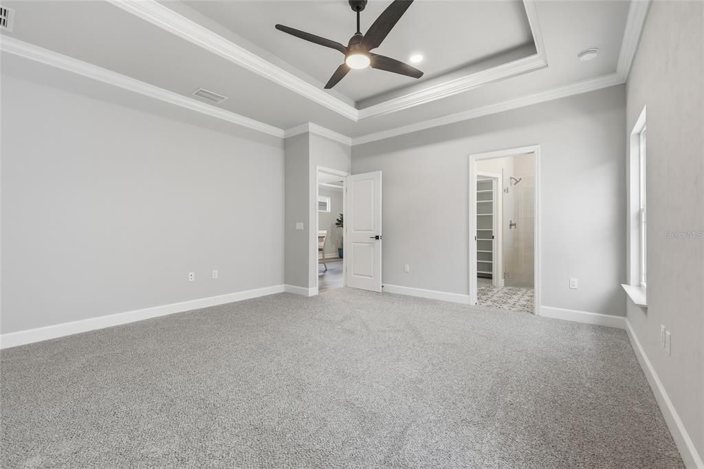 Active With Contract: $436,400 (3 beds, 2 baths, 1710 Square Feet)