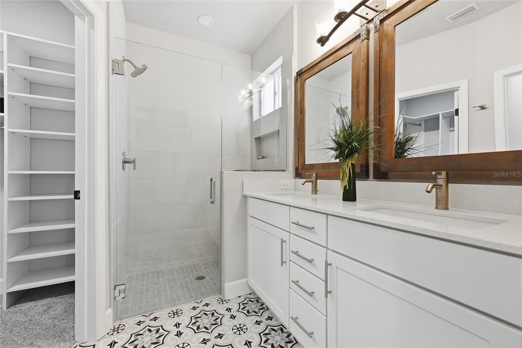 Active With Contract: $436,400 (3 beds, 2 baths, 1710 Square Feet)