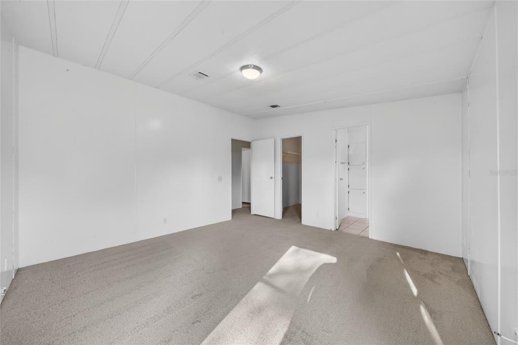 Activo con contrato: $129,000 (2 camas, 2 baños, 1040 Pies cuadrados)