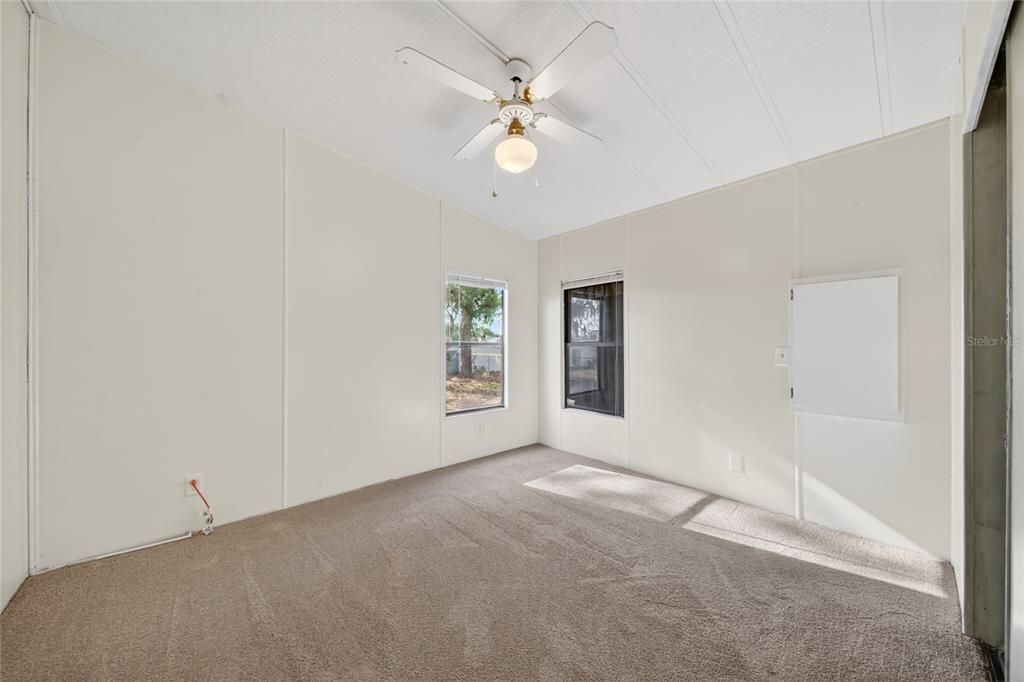 Activo con contrato: $129,000 (2 camas, 2 baños, 1040 Pies cuadrados)