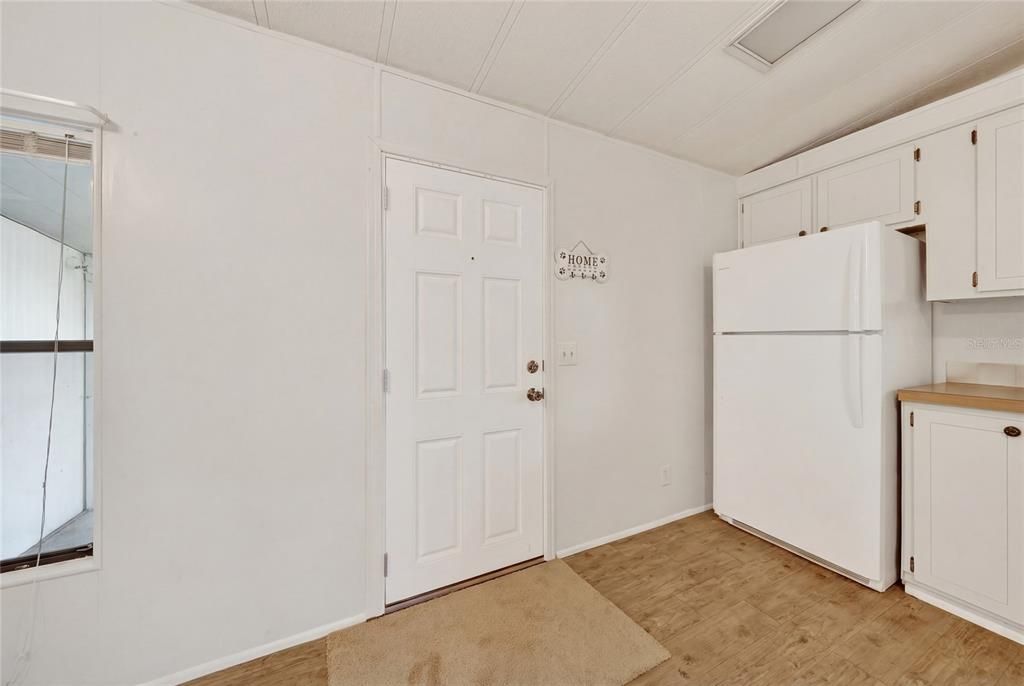 Activo con contrato: $129,000 (2 camas, 2 baños, 1040 Pies cuadrados)