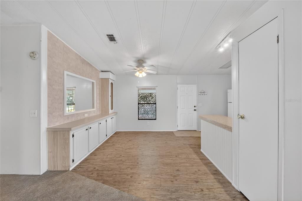 Activo con contrato: $129,000 (2 camas, 2 baños, 1040 Pies cuadrados)