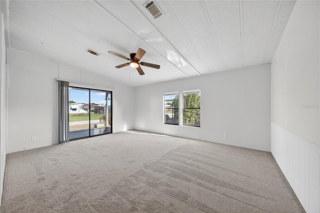 Activo con contrato: $129,000 (2 camas, 2 baños, 1040 Pies cuadrados)