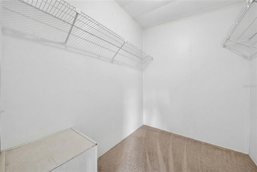 Activo con contrato: $129,000 (2 camas, 2 baños, 1040 Pies cuadrados)