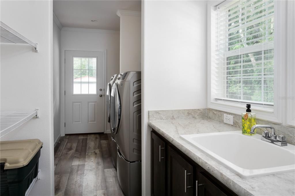 На продажу: $330,000 (2 спален, 2 ванн, 1624 Квадратных фут)