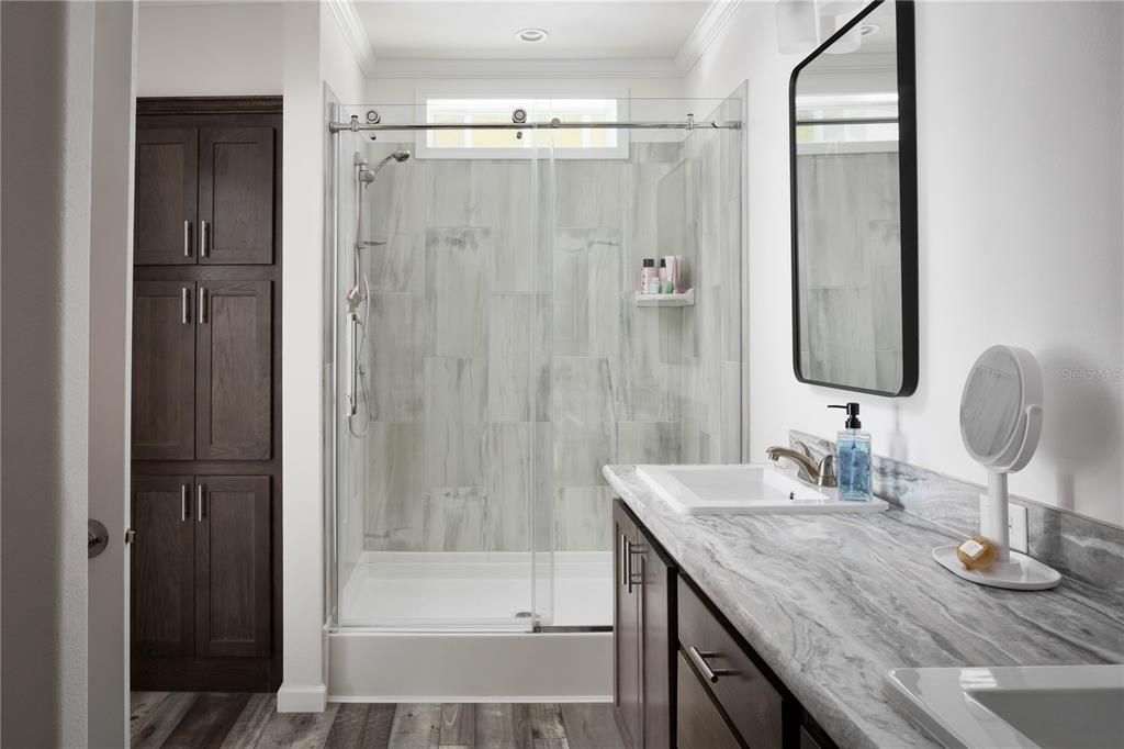 На продажу: $330,000 (2 спален, 2 ванн, 1624 Квадратных фут)