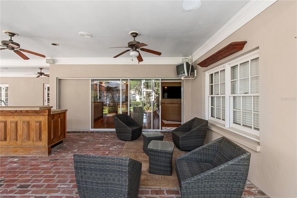 For Rent: $4,500 (4 beds, 3 baths, 3024 Square Feet)