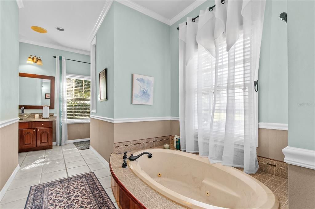 For Rent: $4,500 (4 beds, 3 baths, 3024 Square Feet)