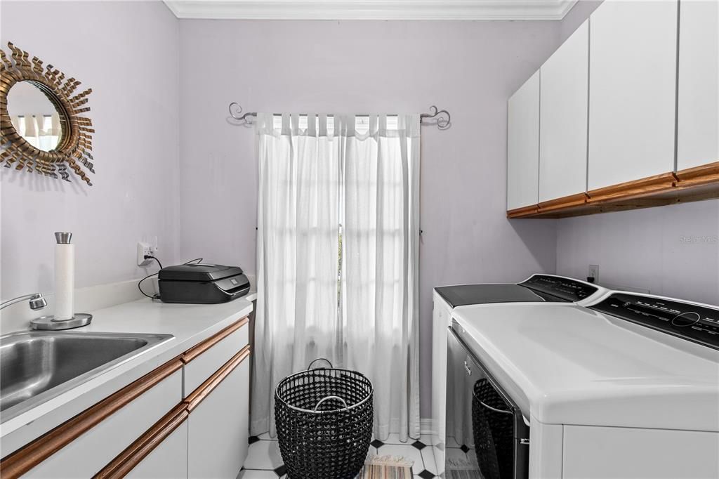 For Rent: $4,500 (4 beds, 3 baths, 3024 Square Feet)