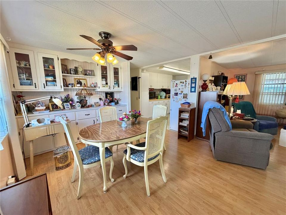 For Sale: $79,900 (2 beds, 2 baths, 1008 Square Feet)