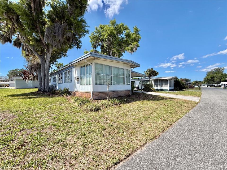 For Sale: $79,900 (2 beds, 2 baths, 1008 Square Feet)