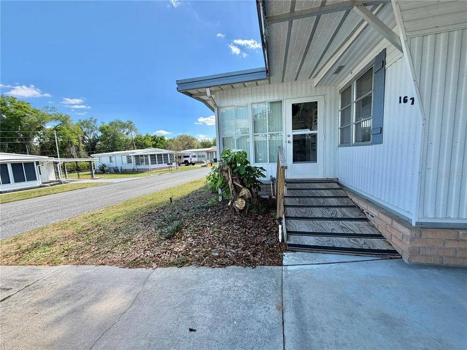 For Sale: $79,900 (2 beds, 2 baths, 1008 Square Feet)