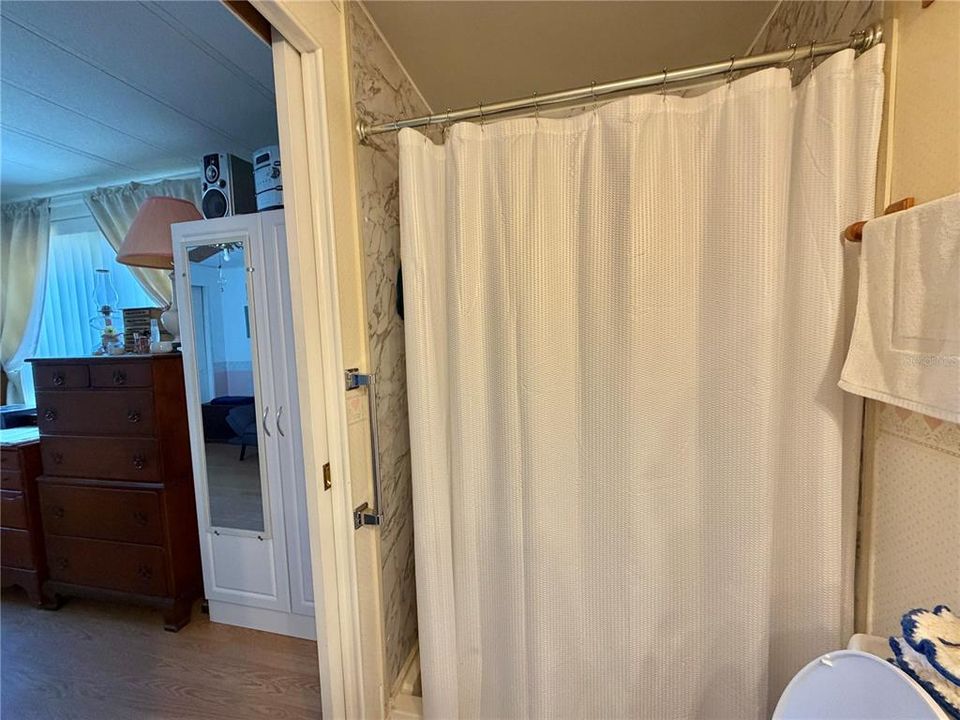 For Sale: $79,900 (2 beds, 2 baths, 1008 Square Feet)