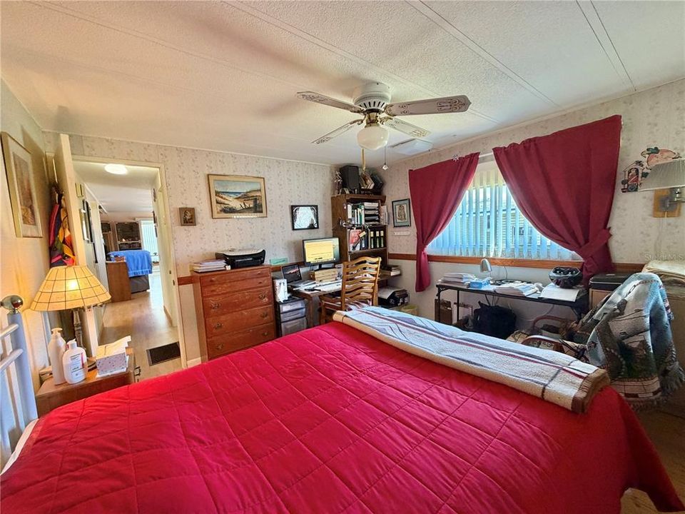 For Sale: $79,900 (2 beds, 2 baths, 1008 Square Feet)