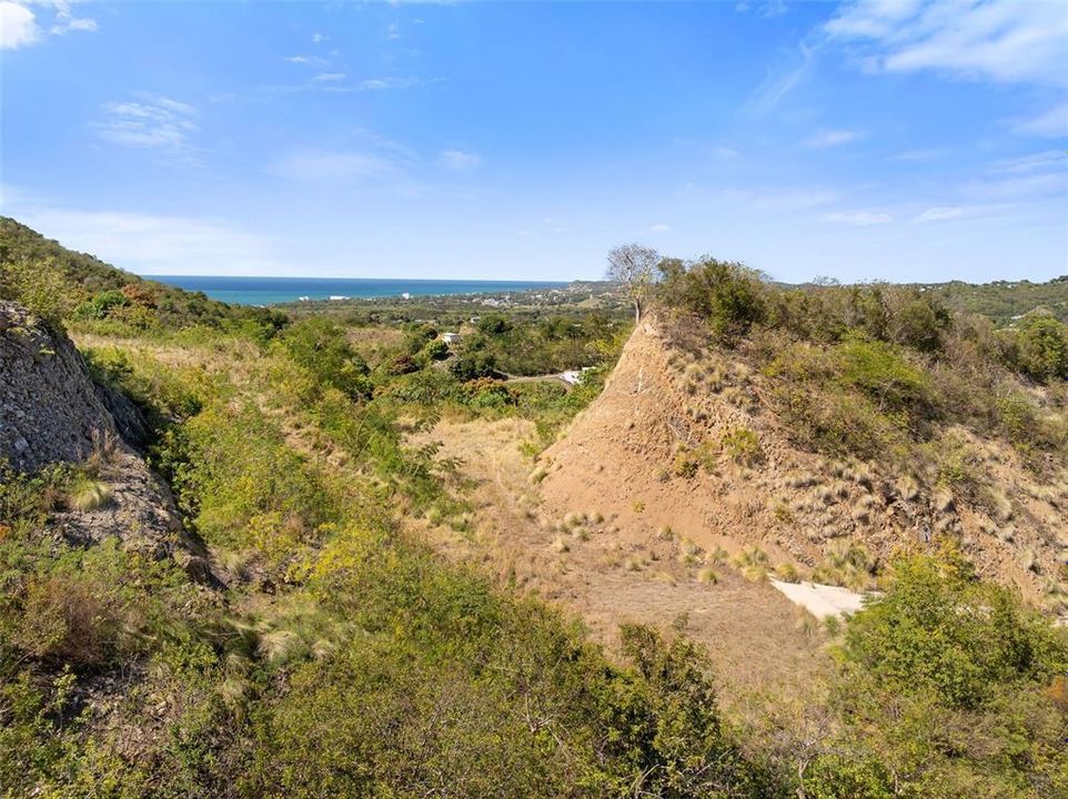 For Sale: $2,600,000 (14.00 acres)