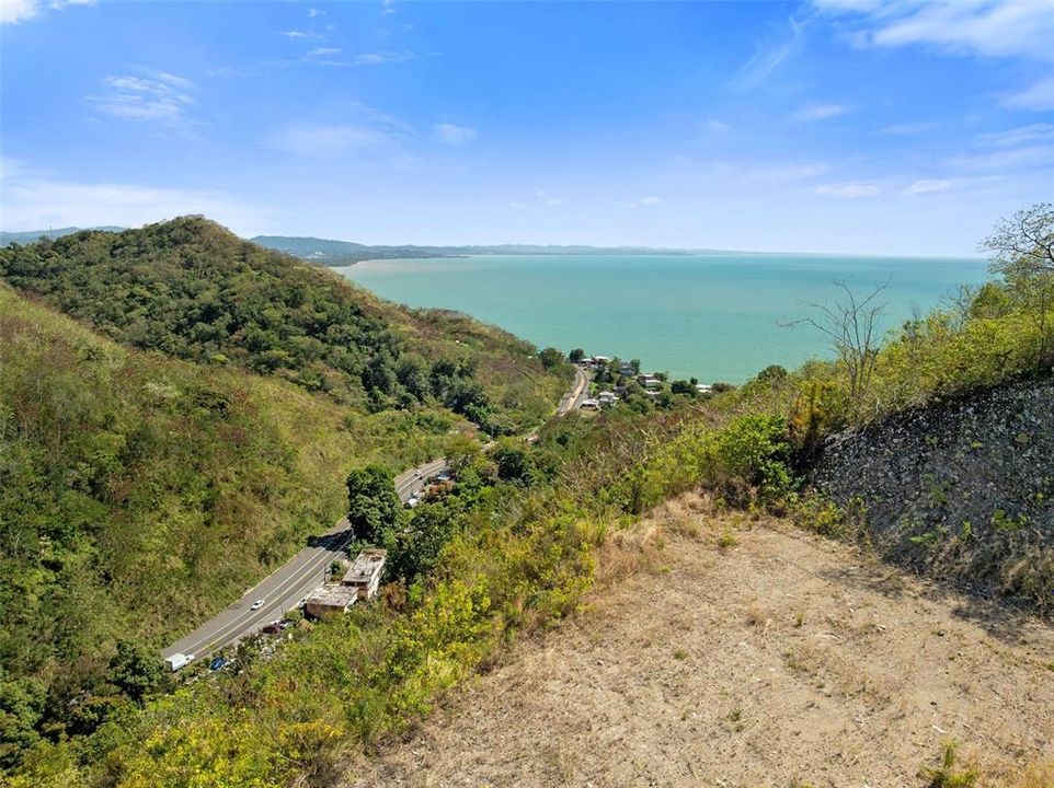 For Sale: $2,600,000 (14.00 acres)