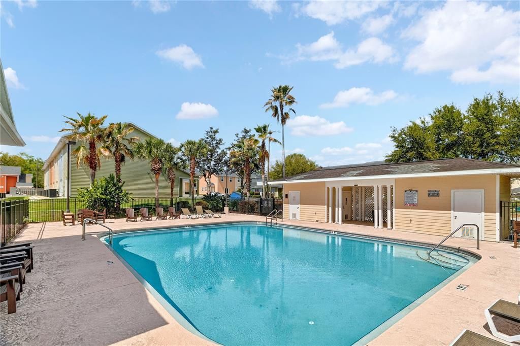 En Renta: $1,995 (3 camas, 3 baños, 1187 Pies cuadrados)