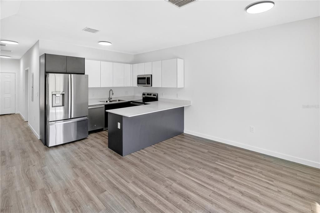 En Renta: $1,995 (3 camas, 3 baños, 1187 Pies cuadrados)