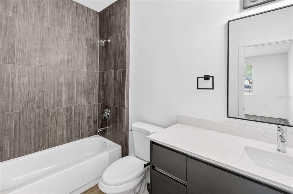 En Renta: $1,995 (3 camas, 3 baños, 1187 Pies cuadrados)