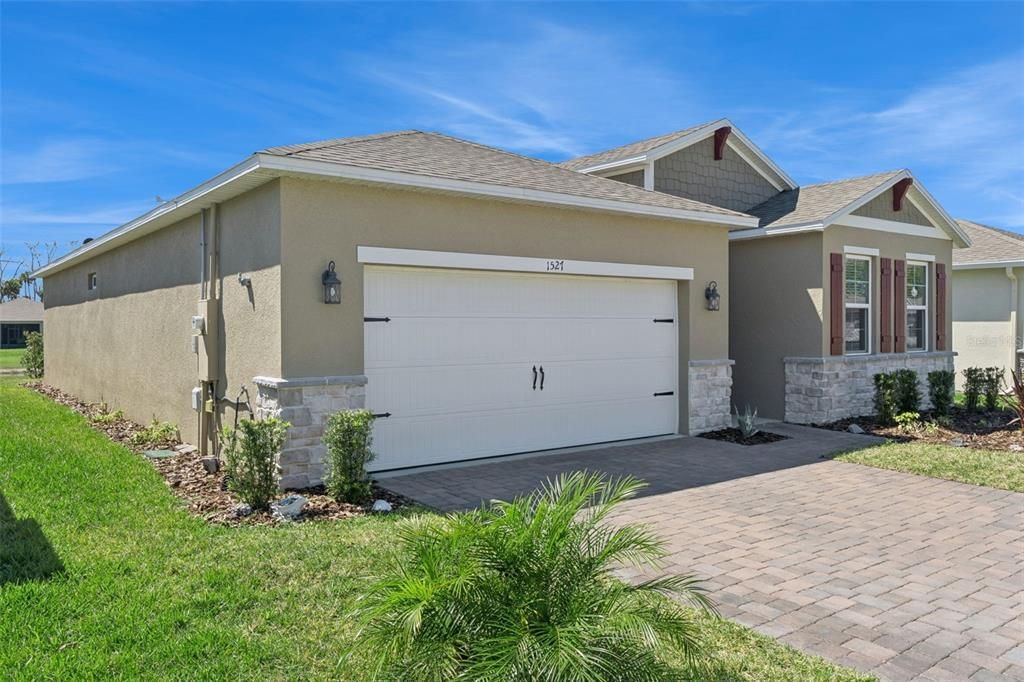 Activo con contrato: $399,900 (3 camas, 2 baños, 1722 Pies cuadrados)