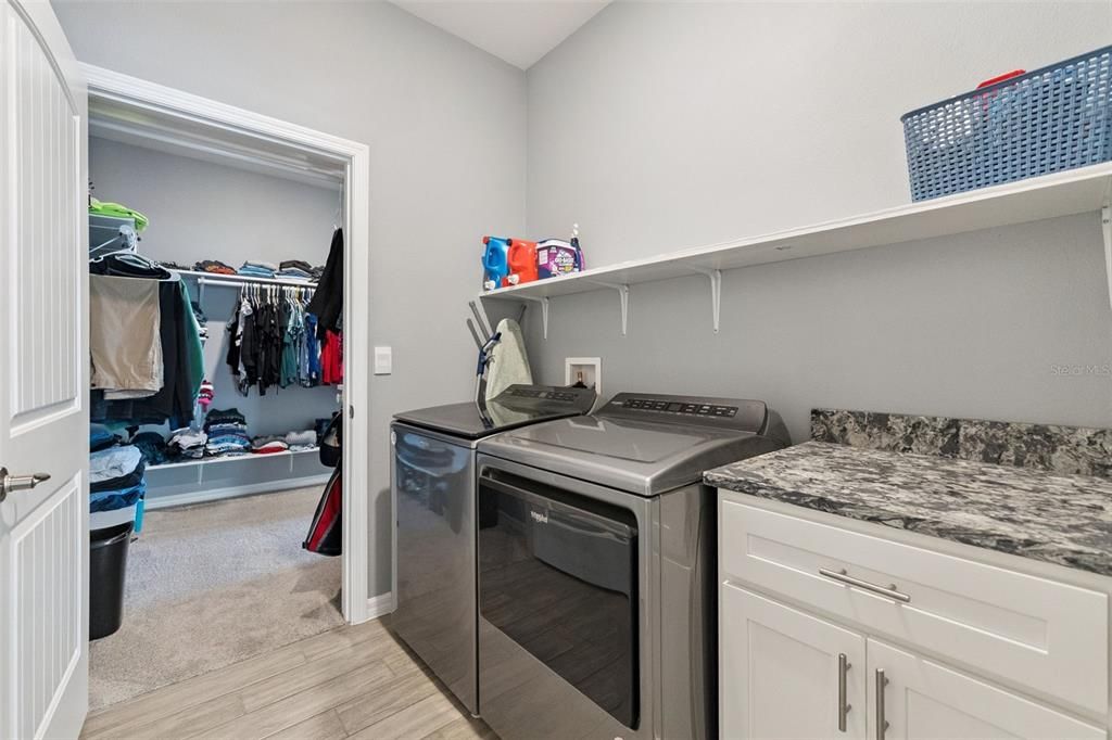 Activo con contrato: $399,900 (3 camas, 2 baños, 1722 Pies cuadrados)