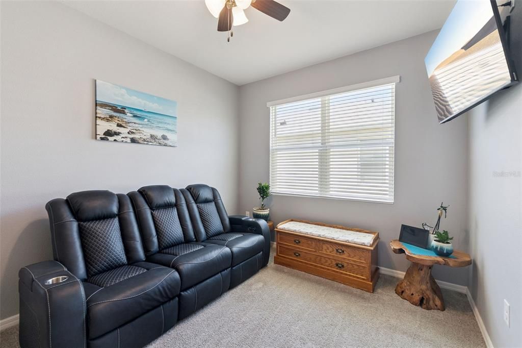 Activo con contrato: $399,900 (3 camas, 2 baños, 1722 Pies cuadrados)