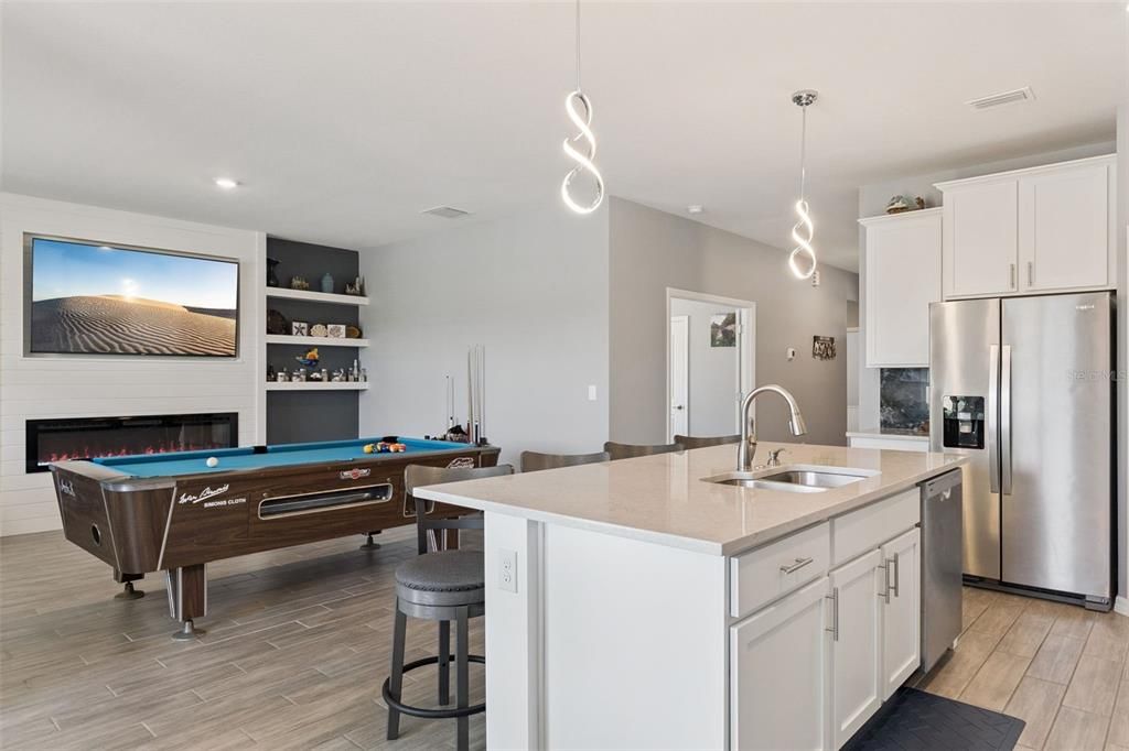 Activo con contrato: $399,900 (3 camas, 2 baños, 1722 Pies cuadrados)