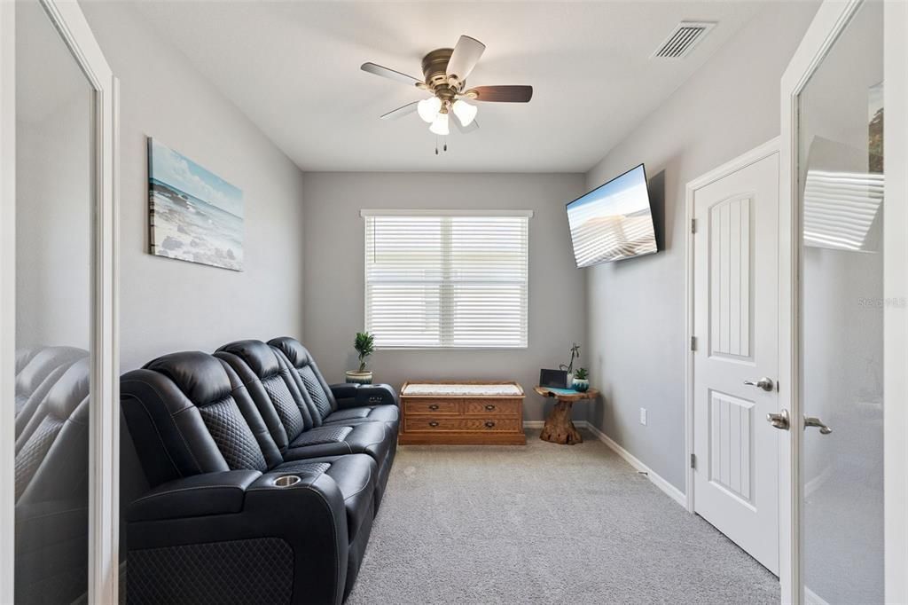Activo con contrato: $399,900 (3 camas, 2 baños, 1722 Pies cuadrados)