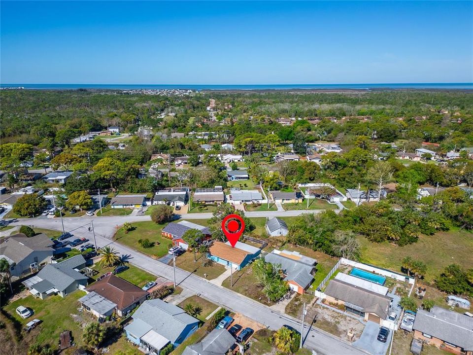 For Sale: $224,900 (2 beds, 2 baths, 1018 Square Feet)