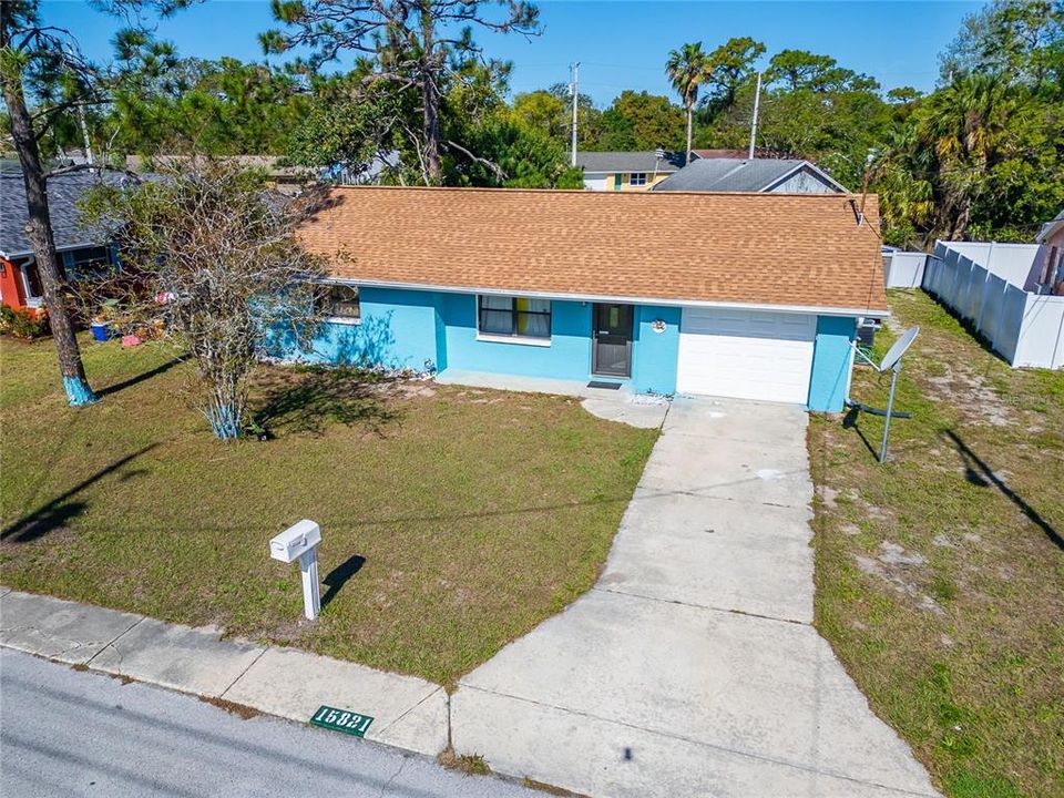 For Sale: $224,900 (2 beds, 2 baths, 1018 Square Feet)