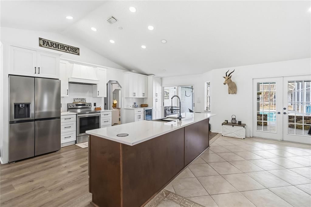 En Venta: $890,000 (3 camas, 2 baños, 2017 Pies cuadrados)