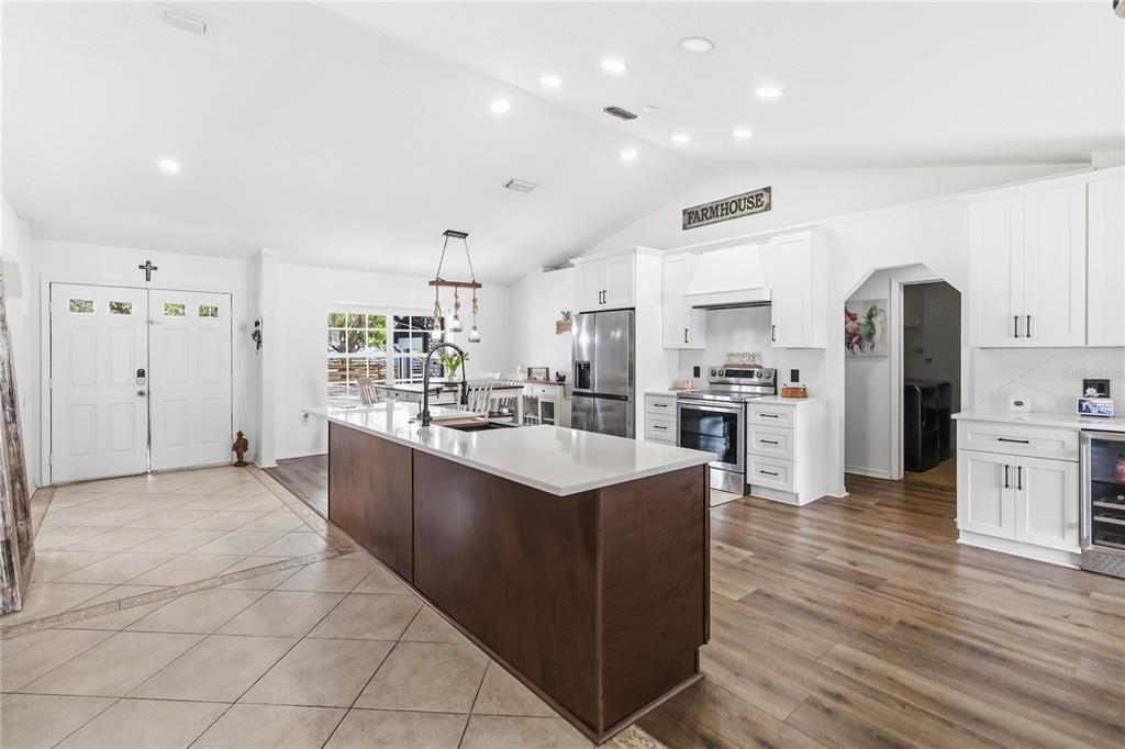 En Venta: $890,000 (3 camas, 2 baños, 2017 Pies cuadrados)
