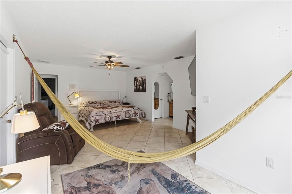 En Venta: $890,000 (3 camas, 2 baños, 2017 Pies cuadrados)