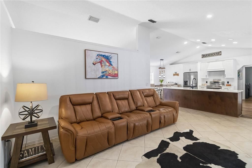 En Venta: $890,000 (3 camas, 2 baños, 2017 Pies cuadrados)